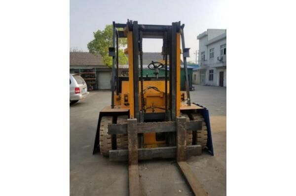 靈活高效，降本增效 叉車租賃的現(xiàn)代物流解決方案